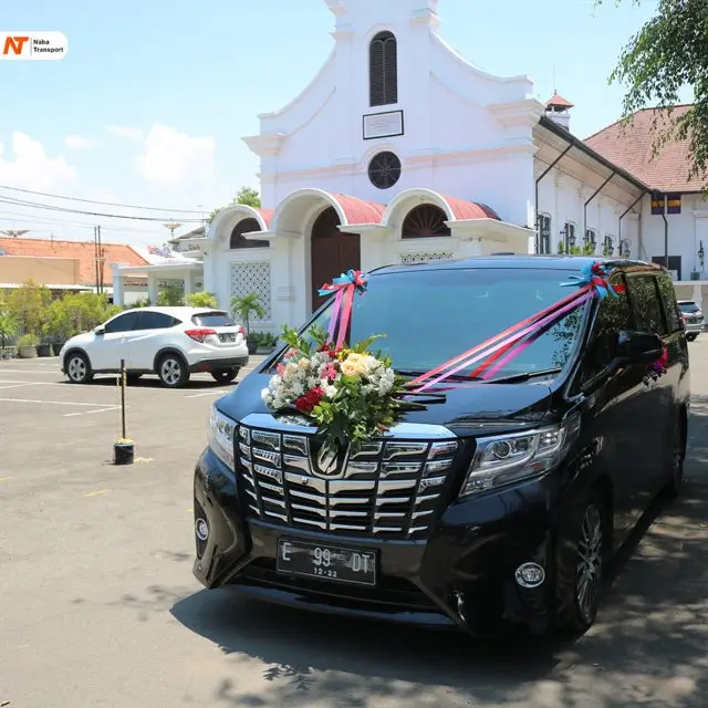 Sewa Mobil Mewah Surabaya