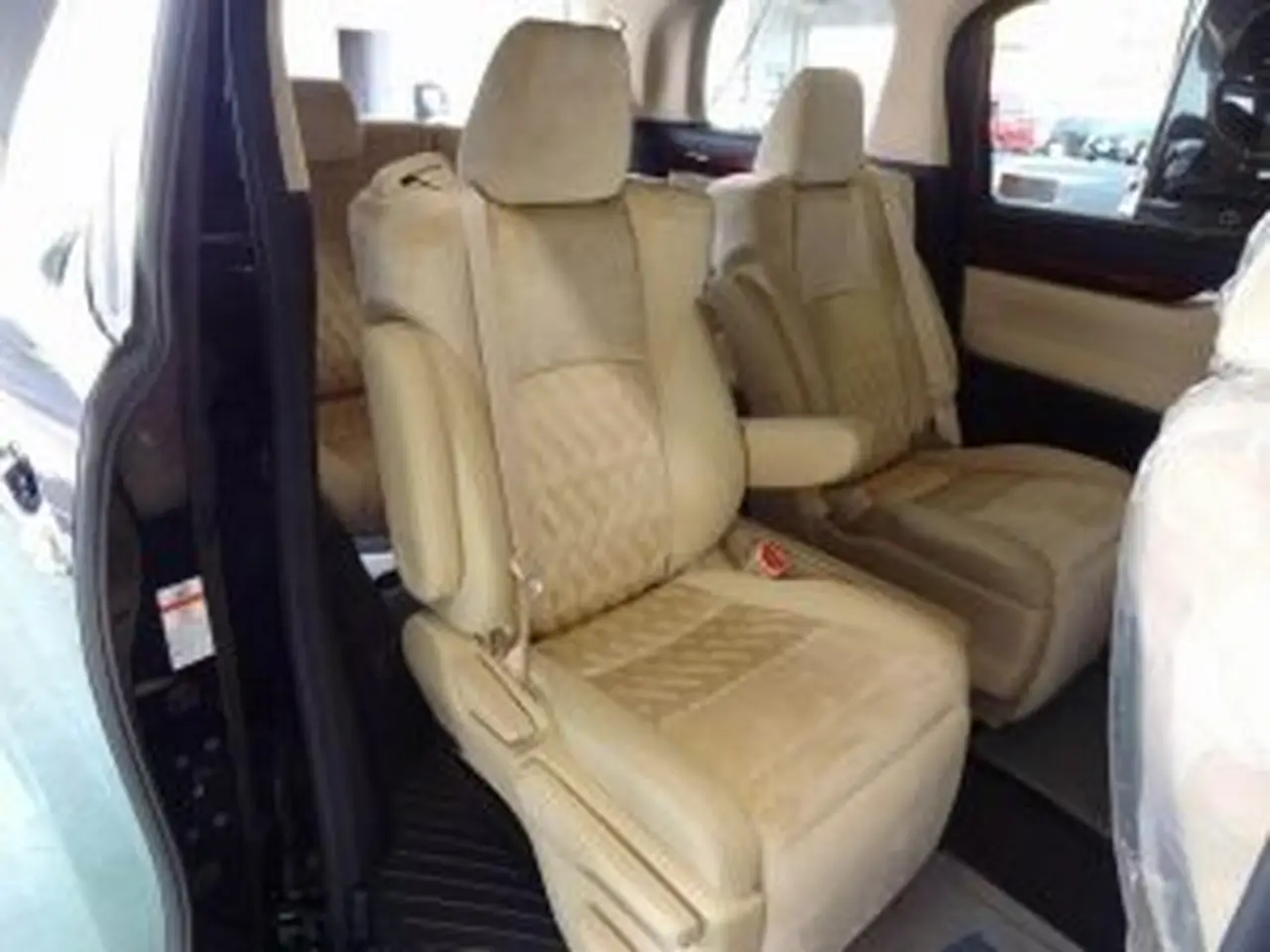 Sewa Mobil Pengantin Surabaya Paling Murah 2